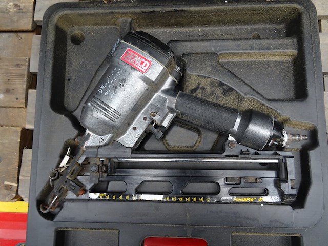 Pneumatische schieter senco - afbeelding 1 van  4