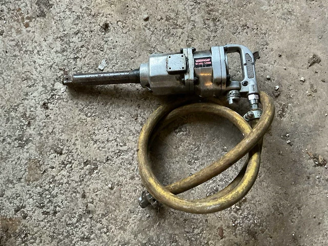 Pneumatische slagmoersleutel met luchtslang – lange as - afbeelding 1 van  3