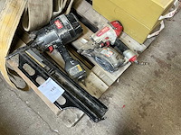 Pneumatische tacker (2x) - afbeelding 1 van  4