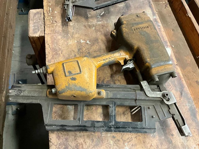 Pneumatische tacker (3x) - afbeelding 7 van  10