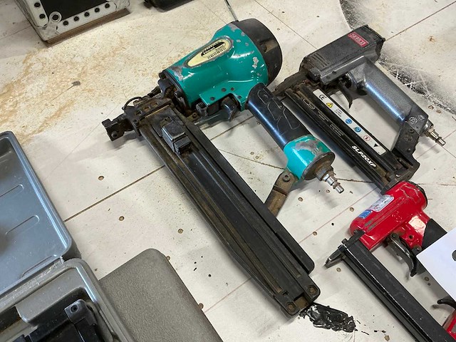 Pneumatische tacker (3x) - afbeelding 1 van  4