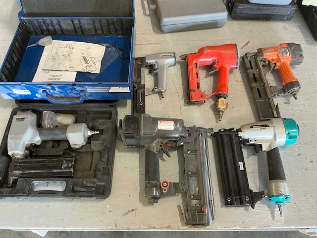 Pneumatische tacker (7x) - afbeelding 1 van  6
