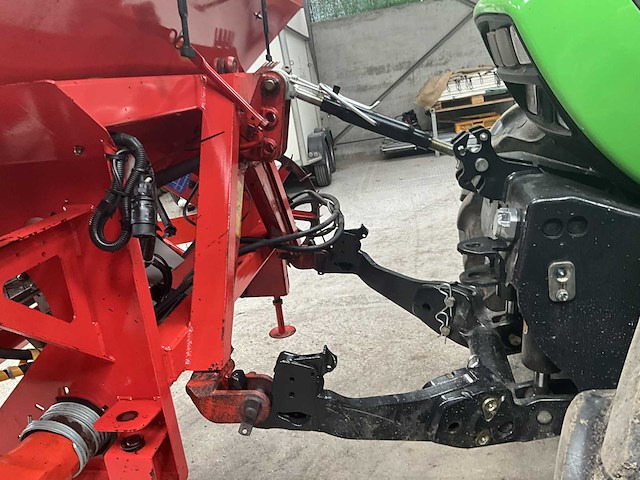 Pneumatische zaaimachine kuhn planter 2 compleet met kuhn venta - afbeelding 13 van  35