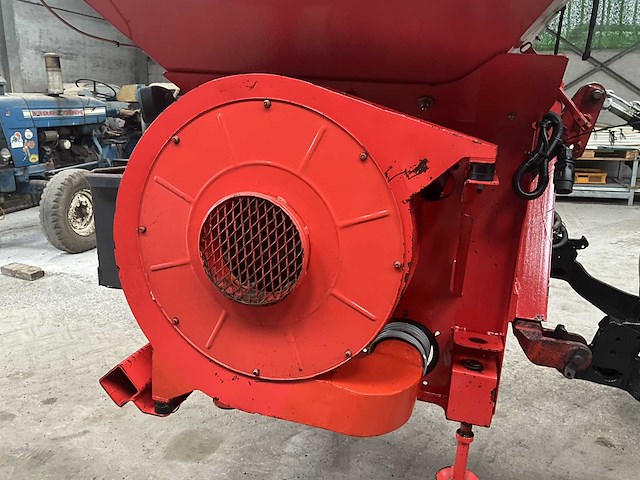 Pneumatische zaaimachine kuhn planter 2 compleet met kuhn venta - afbeelding 14 van  35