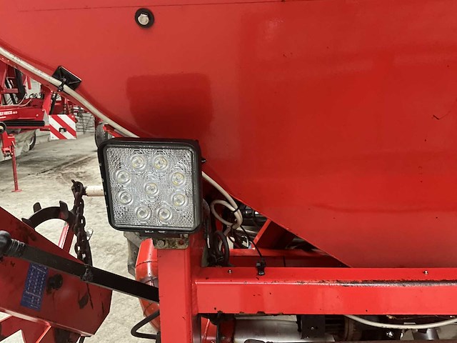 Pneumatische zaaimachine kuhn planter 2 compleet met kuhn venta - afbeelding 16 van  35