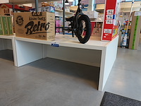 Podium – open aan beide zijden | wit