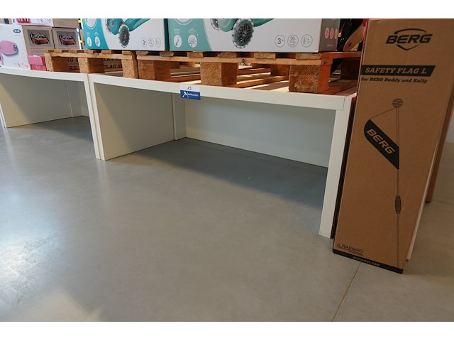 Podium – open aan beide zijden | wit - afbeelding 1 van  2