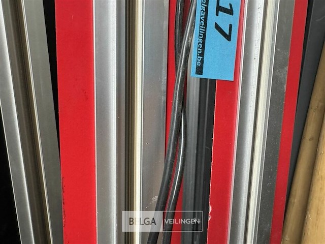 Podium rails voor licht en geluid l260 cm - afbeelding 1 van  4