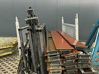 Podium - afbeelding 1 van  2