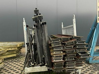 Podium - afbeelding 2 van  2