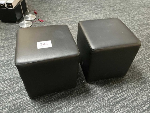 Poef (+/-10) - afbeelding 1 van  6