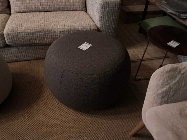 Poef - afbeelding 1 van  3