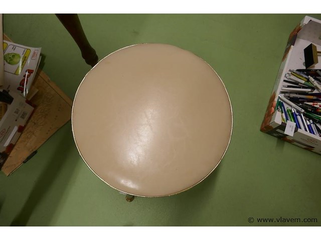 Poef - afbeelding 1 van  2