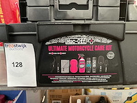 Poetsbox met inhoud - afbeelding 2 van  2