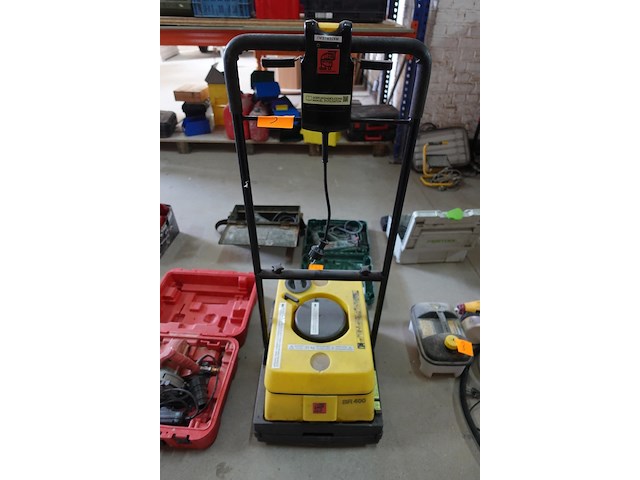 Poetsmachine karcher - afbeelding 1 van  4