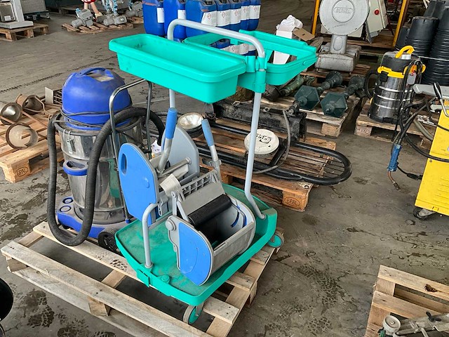 Poetswagen - afbeelding 3 van  4