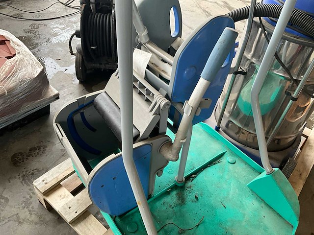 Poetswagen - afbeelding 4 van  4