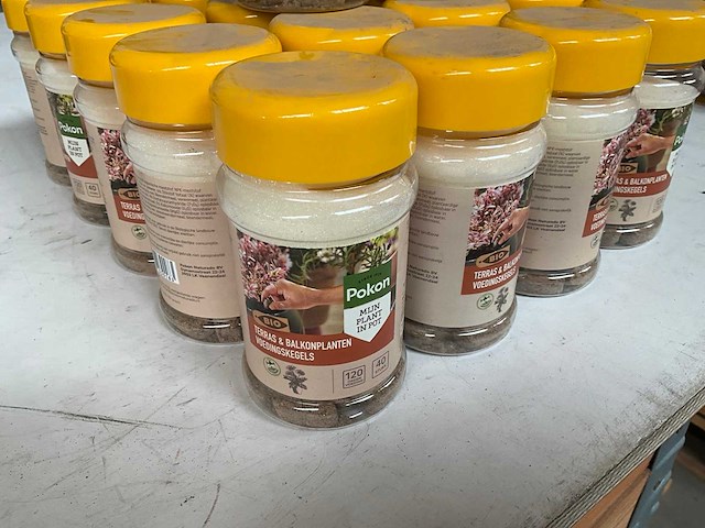 Pokon bio terras & balkonplanten voedingskegels 40 stuks (22x) - afbeelding 2 van  4