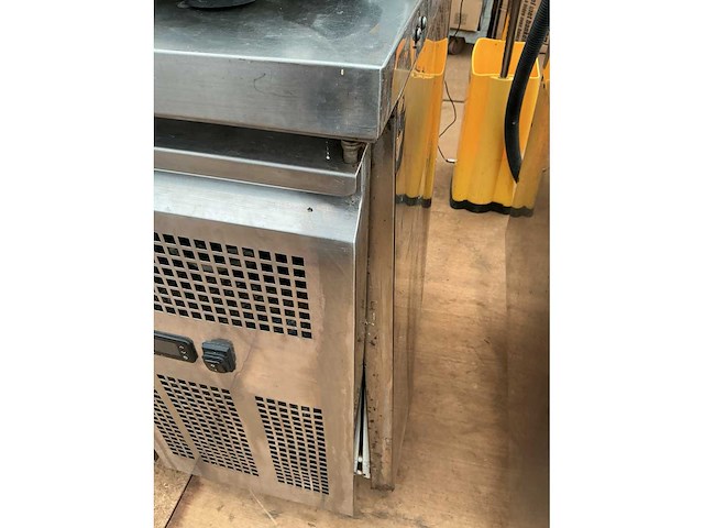Polar g598-e 4 deuren koelwerkbank - afbeelding 4 van  6