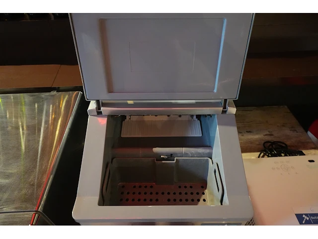 Polar ijsblokjesmachine - afbeelding 3 van  4