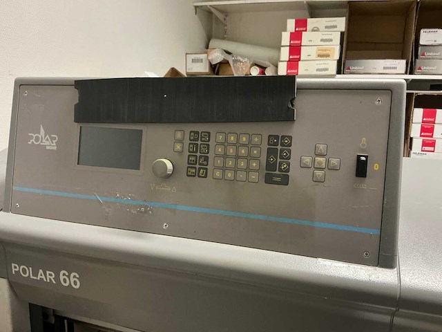 Polar m066-01 papiersnijmachine - afbeelding 6 van  11