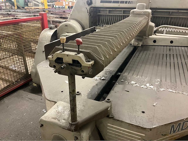 Polar werke 145 el papiersnijmachine - afbeelding 20 van  21