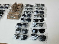 Polaroid zonnebril (16x) - afbeelding 1 van  10