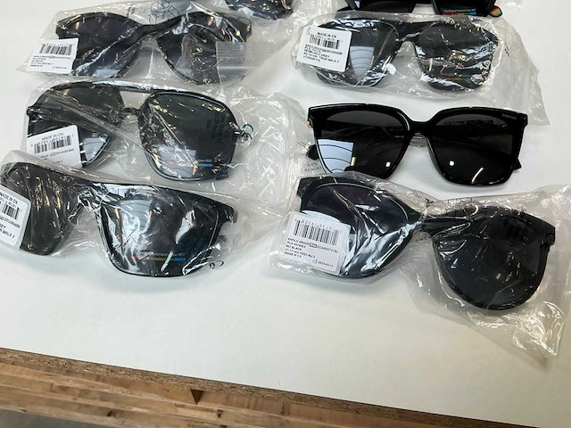 Polaroid zonnebril (16x) - afbeelding 3 van  10