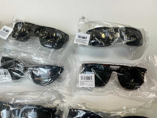 Polaroid zonnebril (16x) - afbeelding 6 van  10