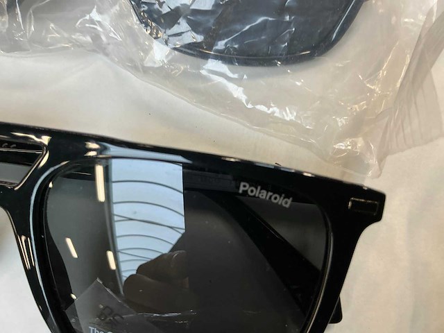 Polaroid zonnebril (17x) - afbeelding 3 van  12