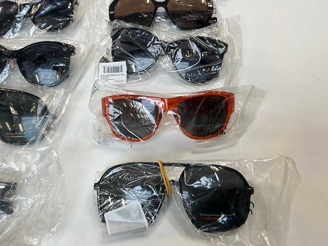 Polaroid zonnebril (17x) - afbeelding 8 van  12