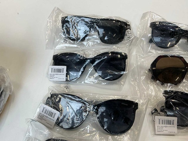 Polaroid zonnebril (17x) - afbeelding 10 van  12