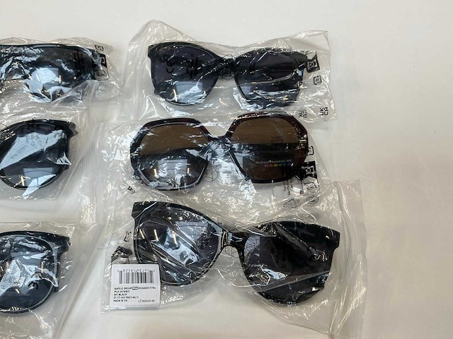 Polaroid zonnebril (17x) - afbeelding 11 van  12