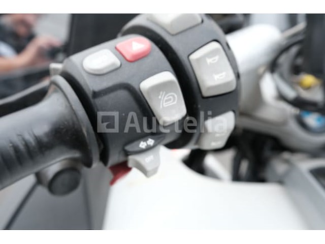 Politiemotorfiets bmw r1200rt (2010-67,492 km-vin:wb1043006azw32310) - afbeelding 13 van  38