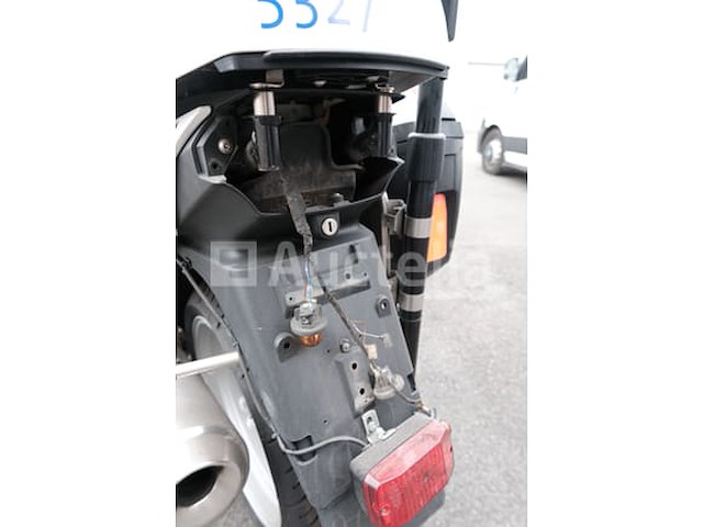 Politiemotorfiets bmw r1200rt (2010-67,492 km-vin:wb1043006azw32310) - afbeelding 15 van  38