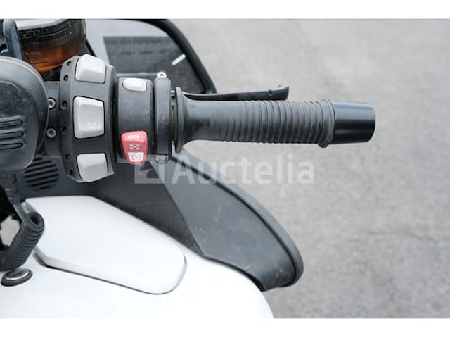 Politiemotorfiets bmw r1200rt (2010-67,492 km-vin:wb1043006azw32310) - afbeelding 21 van  38
