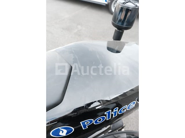 Politiemotorfiets bmw r1200rt (2010-89,483 km-vin:wb1043001azw32232) - afbeelding 15 van  41