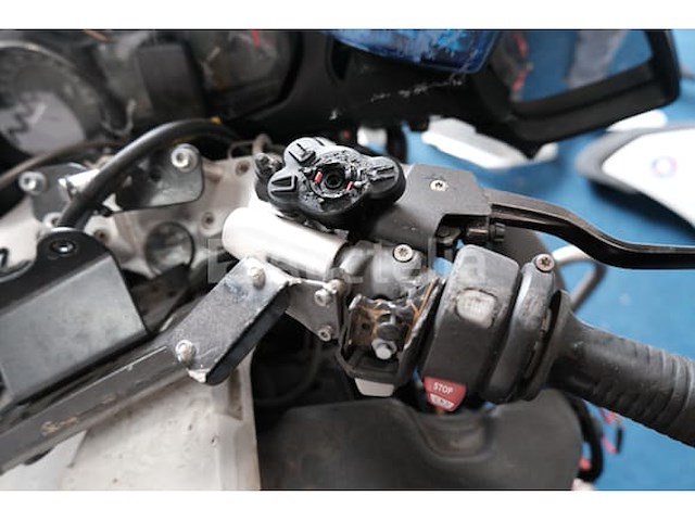 Politiemotorfiets crashte bmw r1200rt (2010-71.120 km-vin:wb1043003azw32233) - afbeelding 6 van  27
