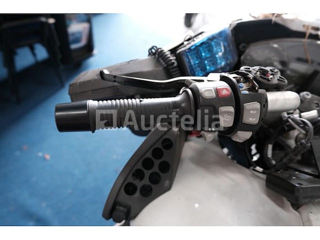 Politiemotorfiets crashte bmw r1200rt (2010-71.120 km-vin:wb1043003azw32233) - afbeelding 1 van  27