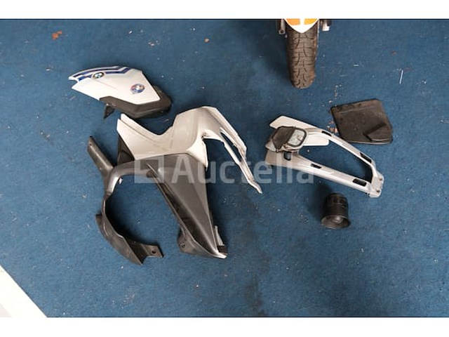 Politiemotorfiets crashte bmw r1200rt (2010-71.120 km-vin:wb1043003azw32233) - afbeelding 21 van  27