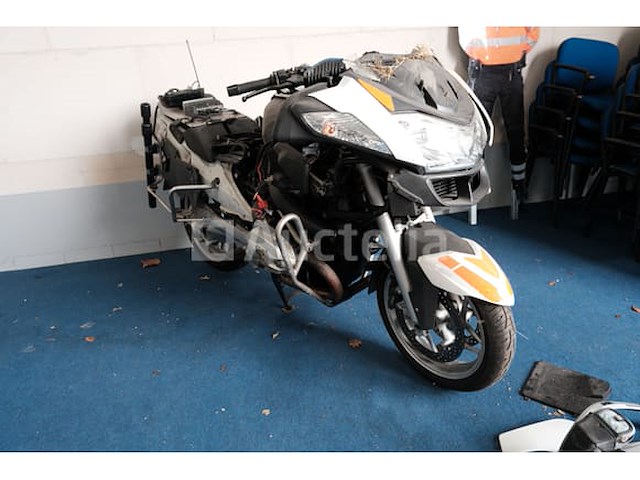 Politiemotorfiets crashte bmw r1200rt (2010-71.120 km-vin:wb1043003azw32233) - afbeelding 23 van  27