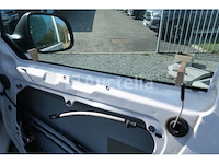 Politievoertuig volkswagen kombi (2019-228,099 km) - afbeelding 11 van  58