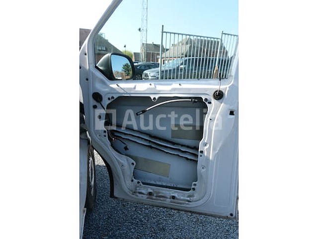 Politievoertuig volkswagen kombi (2019-228,099 km) - afbeelding 16 van  58