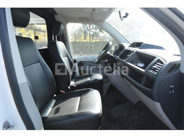 Politievoertuig volkswagen kombi (2019-228,099 km) - afbeelding 30 van  58