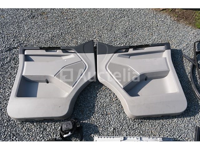 Politievoertuig volkswagen kombi (2019-230,267 km) - afbeelding 2 van  55