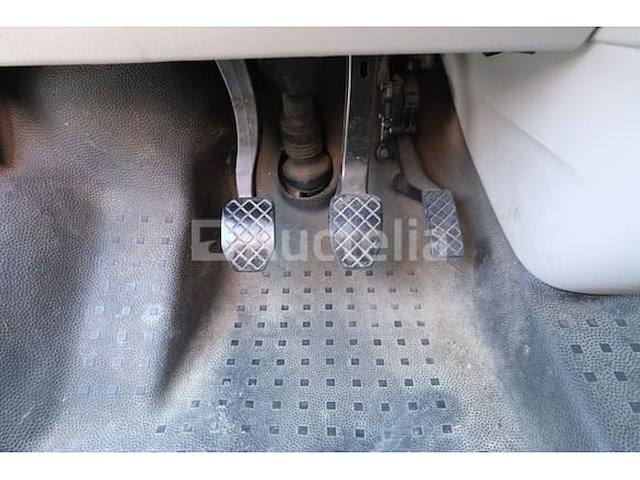 Politievoertuig volkswagen kombi (2019-230,267 km) - afbeelding 13 van  55