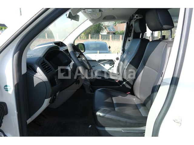 Politievoertuig volkswagen kombi (2019-230,267 km) - afbeelding 20 van  55