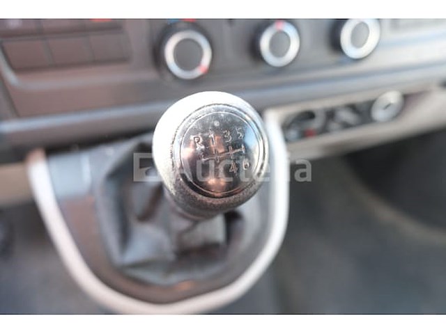 Politievoertuig volkswagen kombi (2019-230,267 km) - afbeelding 27 van  55