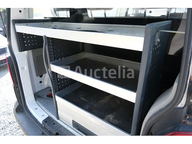 Politievoertuig volkswagen kombi (2019-230,267 km) - afbeelding 28 van  55