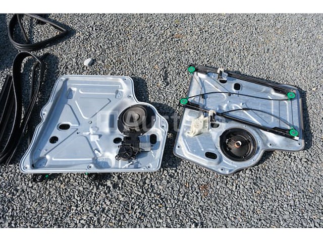 Politievoertuig volkswagen kombi (2019-230,267 km) - afbeelding 37 van  55